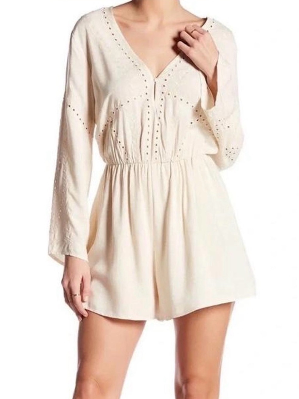 Astr the Label Cream Eyelet Long-Sleeve  Romper Size M